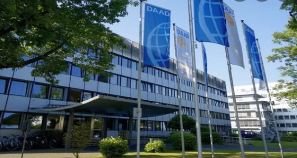 DAAD University Summer Courses Scholarships for Foreign Students and Graduates 2022